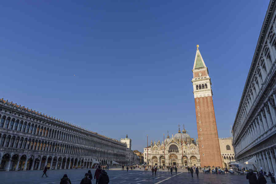 Italia - Venecia 016 - plaza de San Marcos.jpg